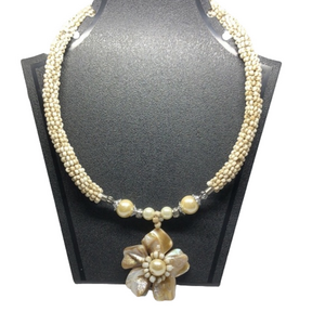 Vintage artisan boho beach shell flower statement necklace